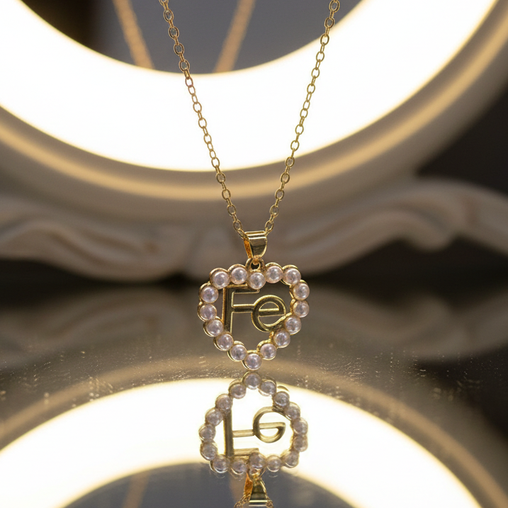 Fe Pearl Heart Necklace_ChicaChica