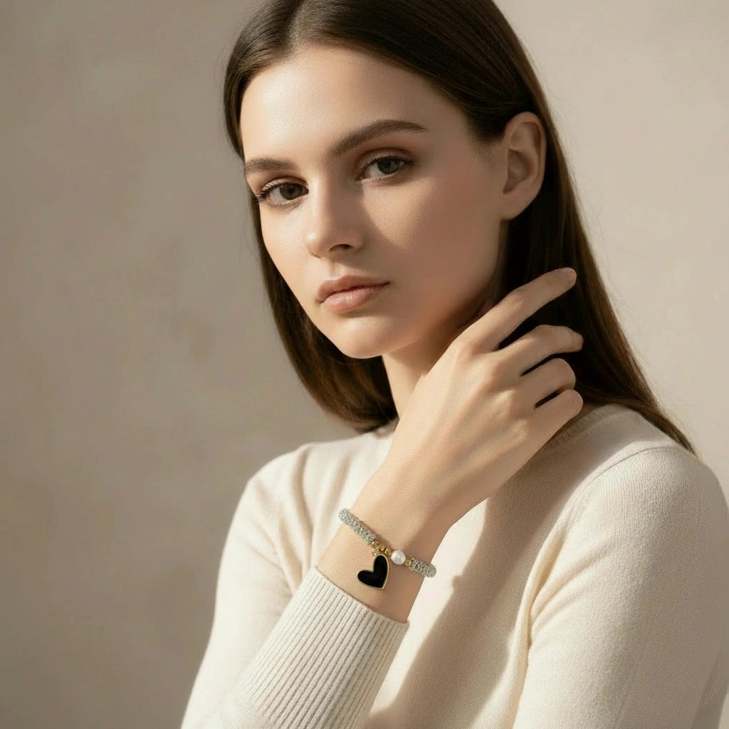 Endless Promise Noir Heart Bracelet_ChicaChica