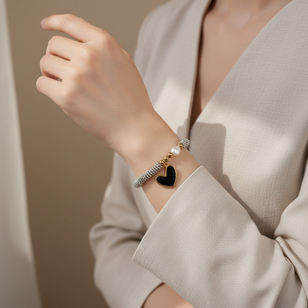 Endless Promise Noir Heart Bracelet_ChicaChica