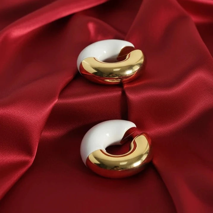 Gatsby Arc Ear Cuffs _Milky White_ChicaChica