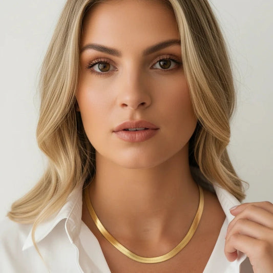 Golden Silhouette Chain-ChicaChica