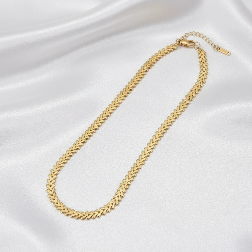  Golden Vine Necklace_ChicaChica