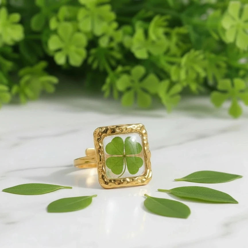Lucky Charm Clover Ring-ChicaChica