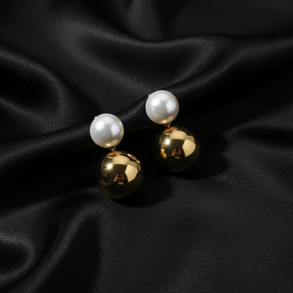 Lustra Gold Drop Earrings_ChicaChica_Gold