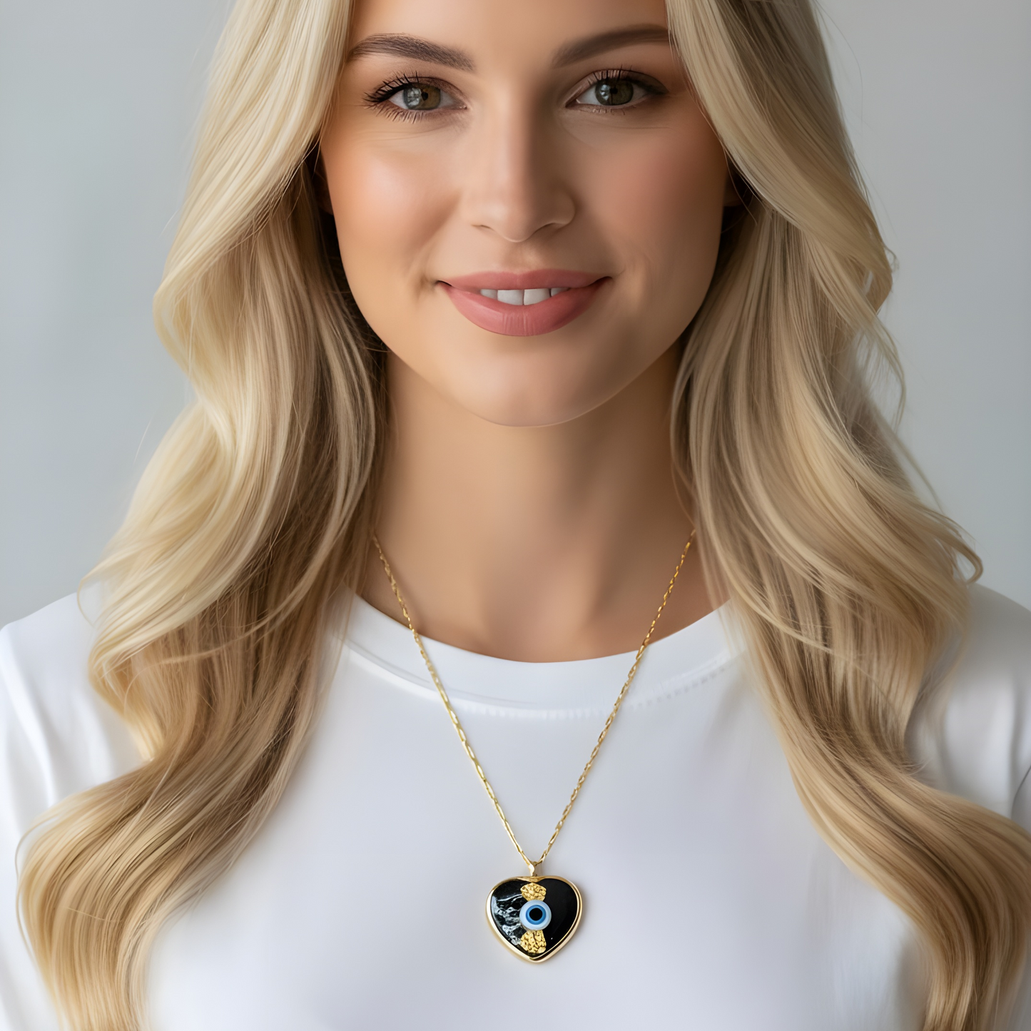 Midnight Aegis Heart Necklace_ChicaChica