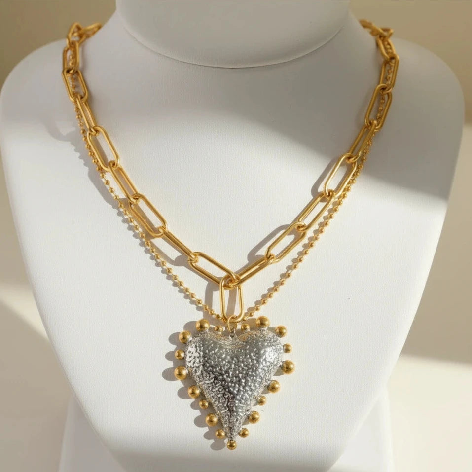  Radiant Heart Necklace_ChicaChica